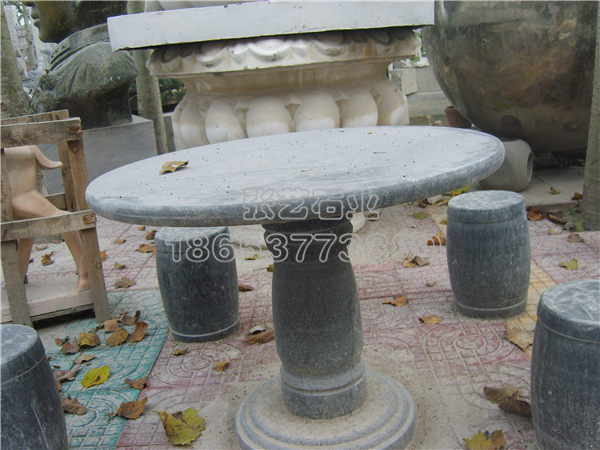 石桌、石凳