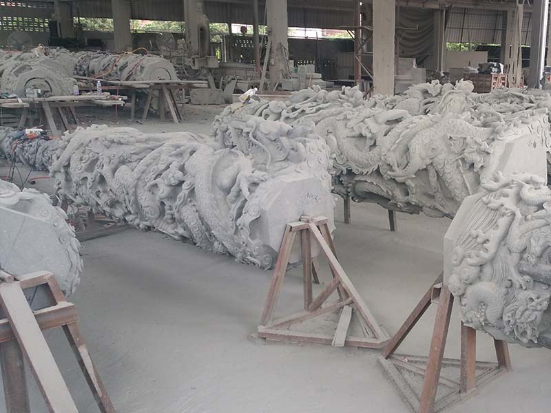 花崗巖石龍柱價格因素