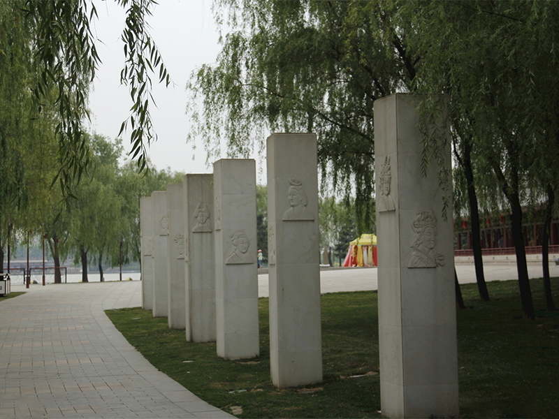 石雕文化柱與華表的關(guān)系及其作用